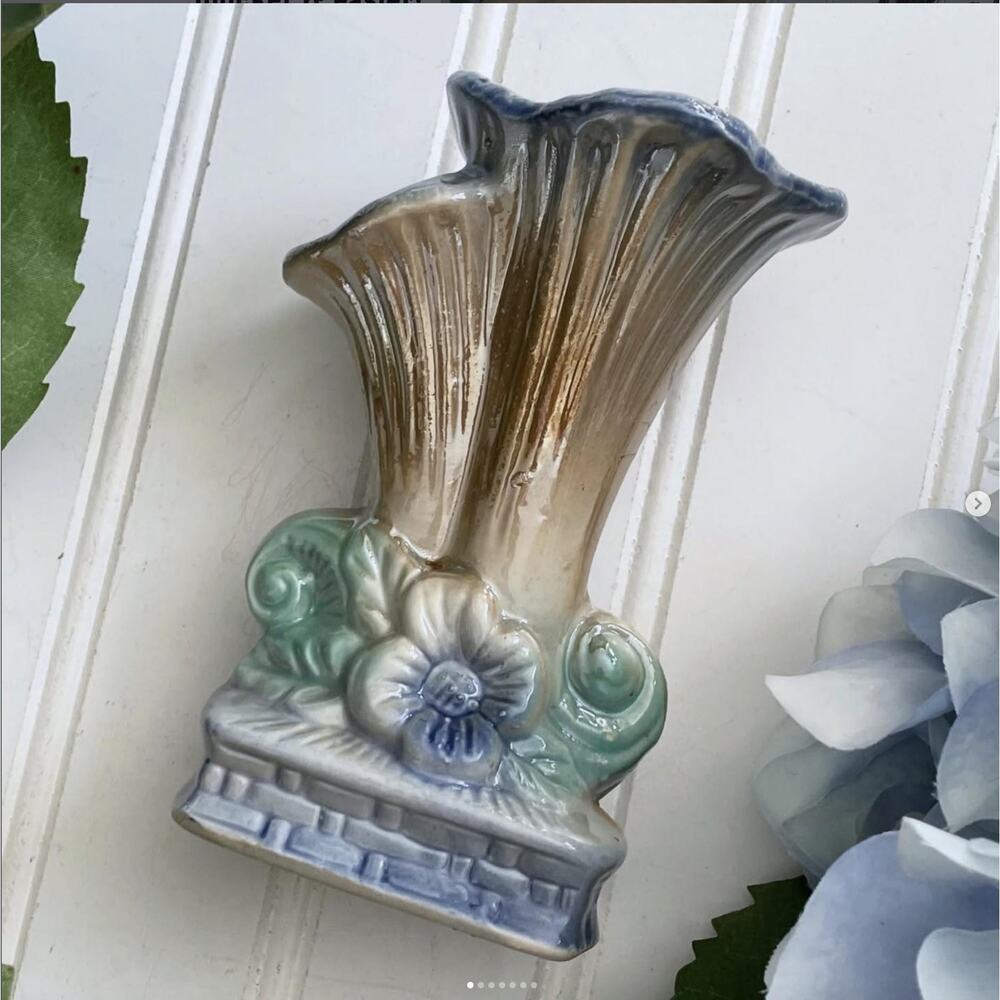 Vintage Lusterware Porcelain Ceramic Double Opening Trumpet Bud Vase Marked 267